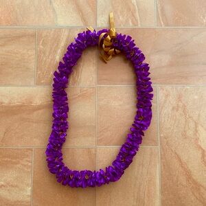 NWOT Graduation Lei Handmade Purple & Gold Plumeria Spiral Satin Ribbon Lei